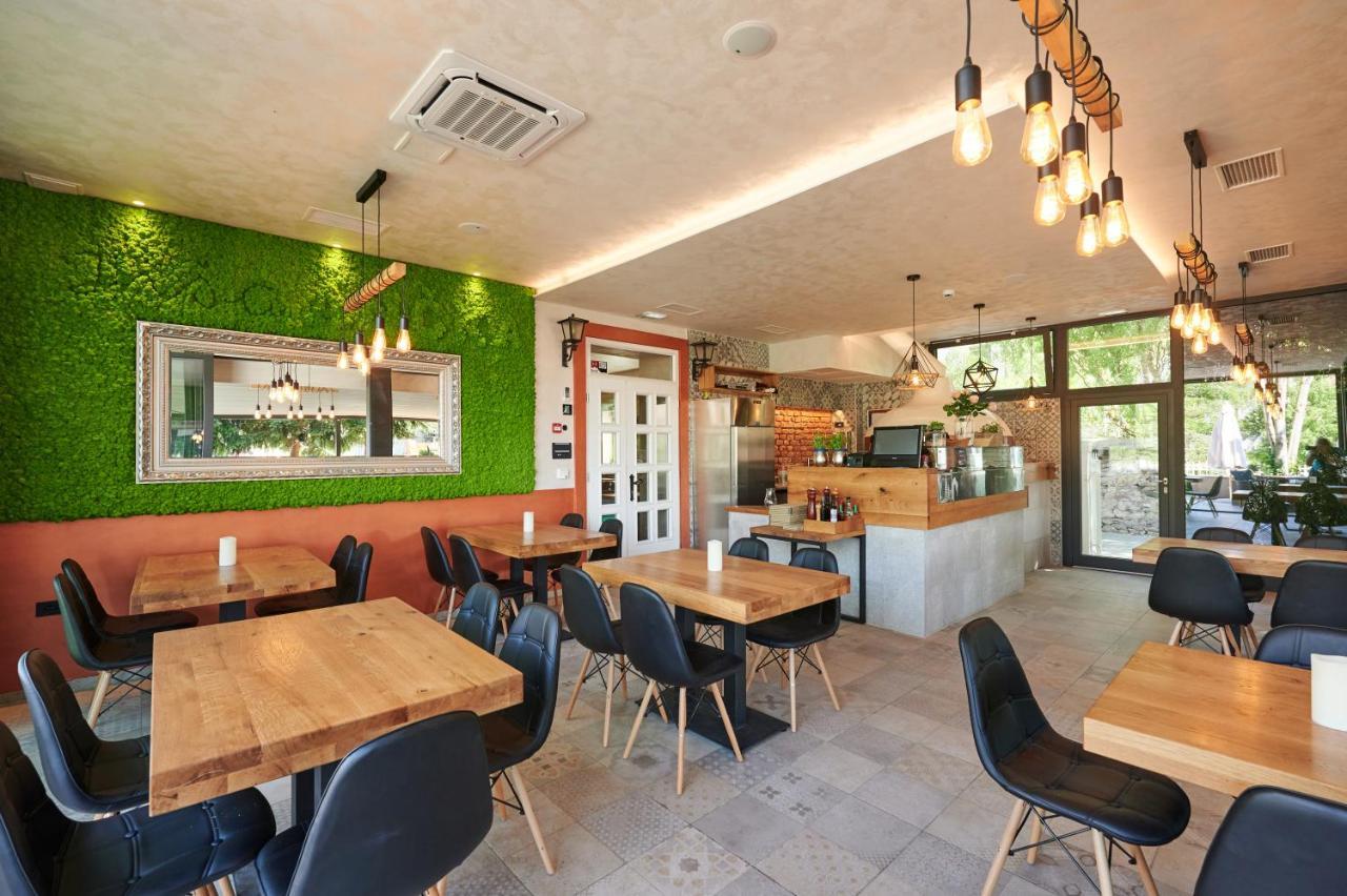 Hisa Ancka, Boutique Hotel & Maja Rooms Slovenj Gradec Buitenkant foto
